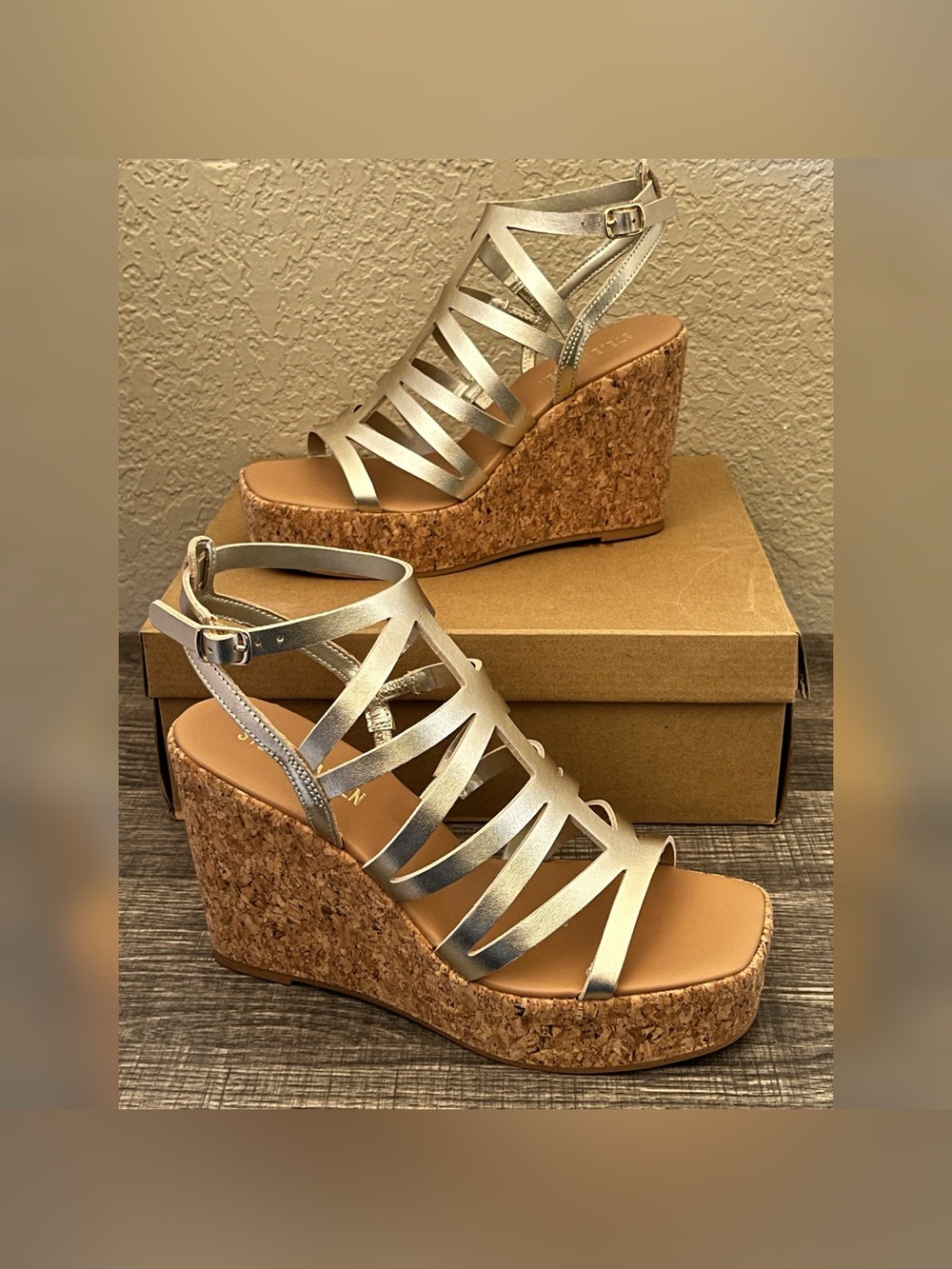 Steve Madden Women's Cozette Gold Leather Wedge Sandals Size- 8M